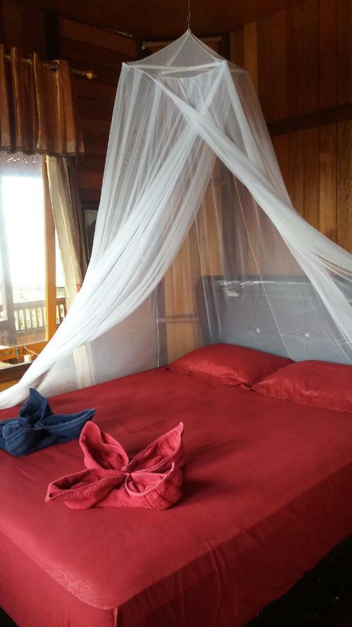 Sunset Guest House&Bar Bunaken Extérieur photo