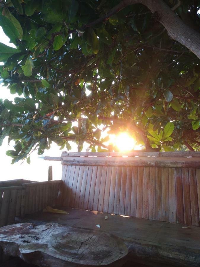 Sunset Guest House&Bar Bunaken Extérieur photo