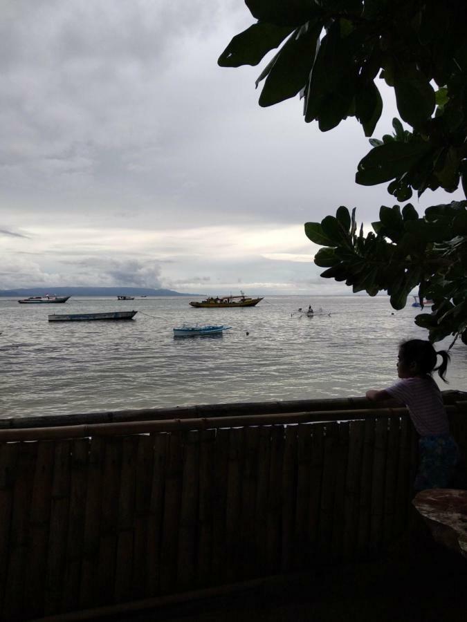 Sunset Guest House&Bar Bunaken Extérieur photo