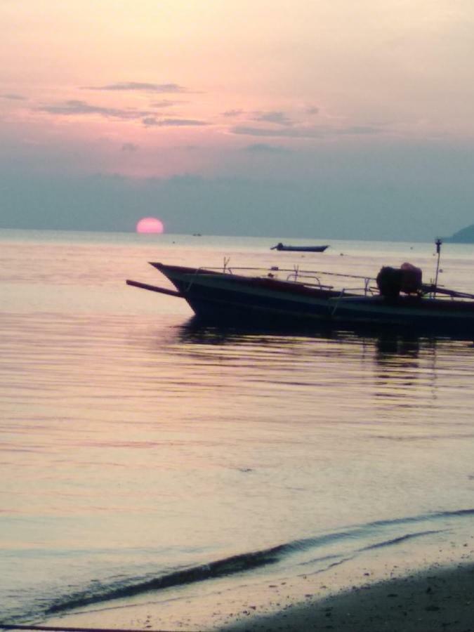 Sunset Guest House&Bar Bunaken Extérieur photo